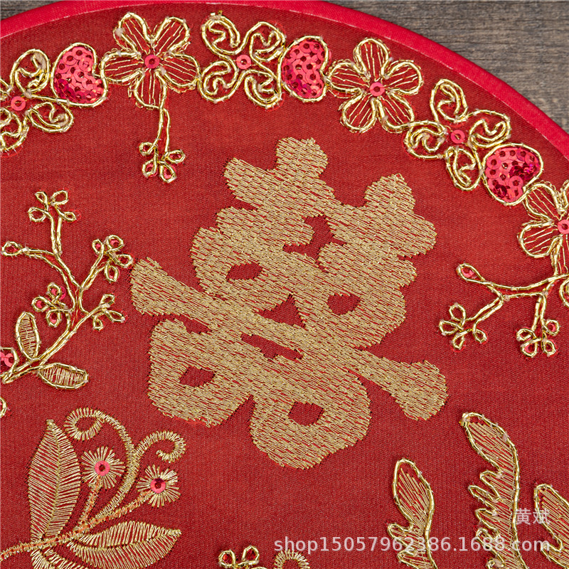 古风婚礼团扇刺绣宫扇盘金绣新娘伴手礼拍照道具扇子金色喜字喜扇详情15