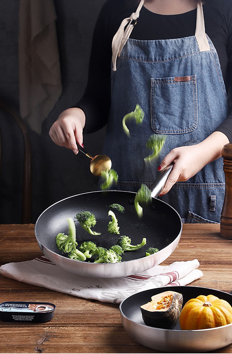 Factory direct supply wholesale of non-stick frying pans, steel-handled aluminum frying pans, French flat pans, induction cookers, gas universal pic 7