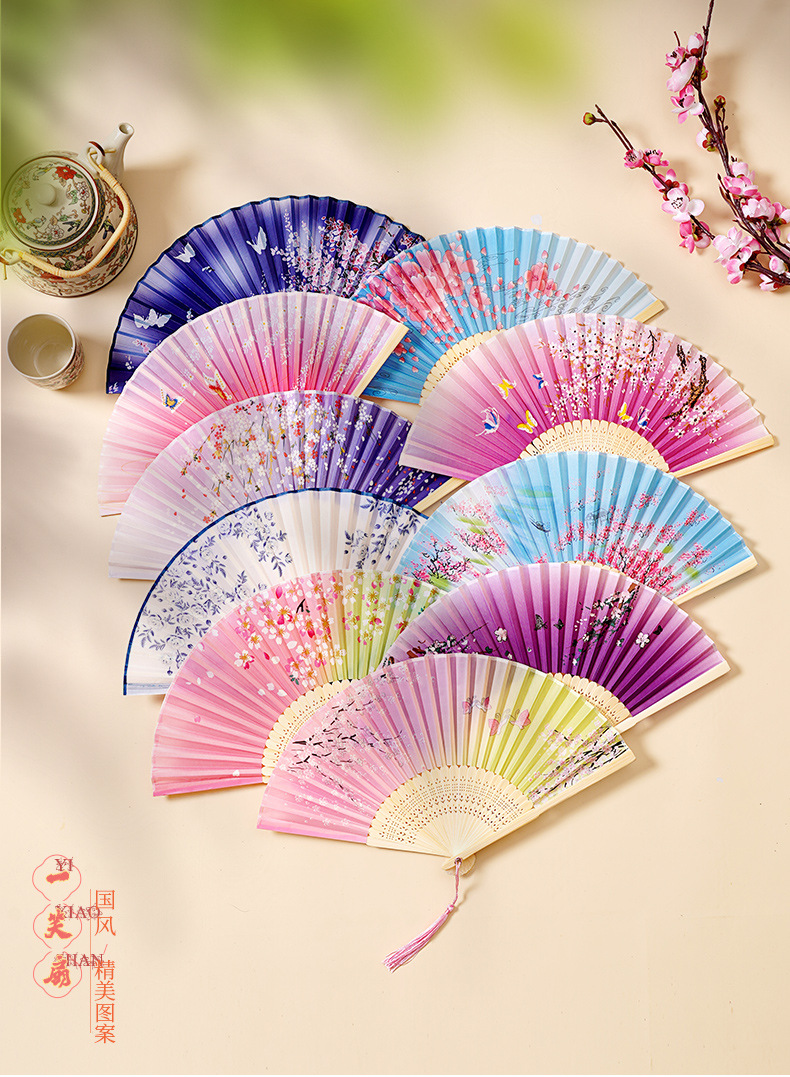 扇子折扇中国风古风流苏夏日女式舞蹈旗袍汉服折叠随身流苏小竹扇详情3