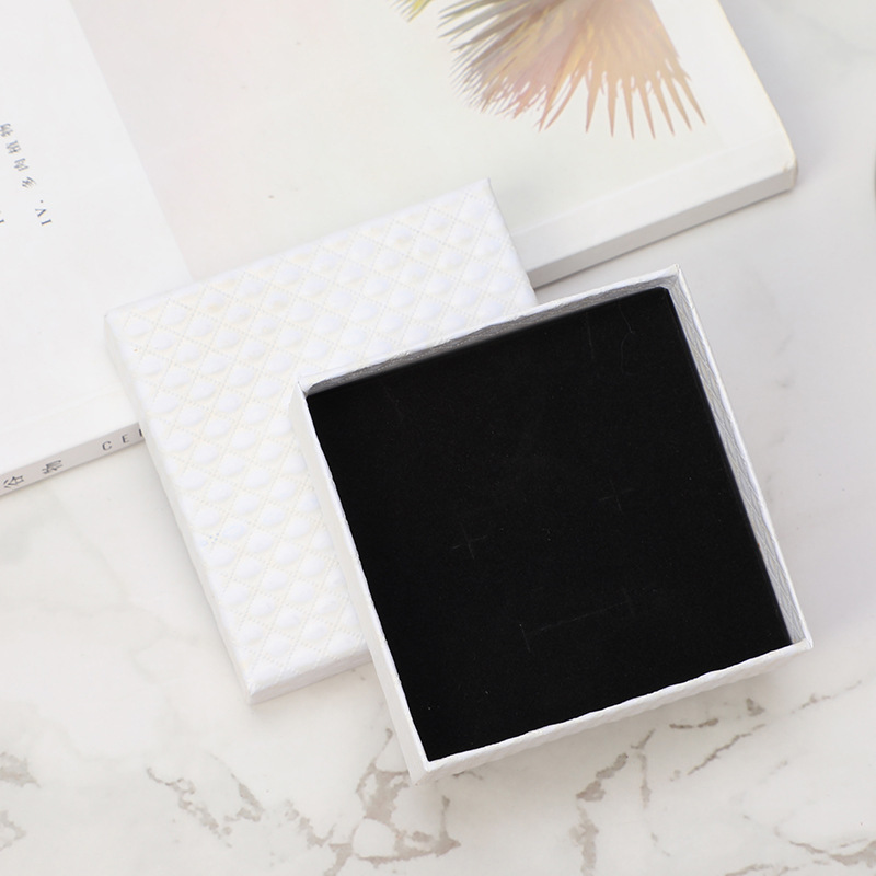 Wholesale of hot-selling diamond-patterned jewelry packaging boxes, bracelets, necklaces, rings, top and bottom covers, and accessory storage boxes pic 8