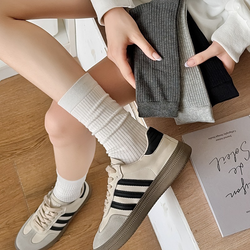 安可拉红袜子秋季女中筒袜酒红色堆堆袜春秋安哥拉红抽条袜子批发详情5