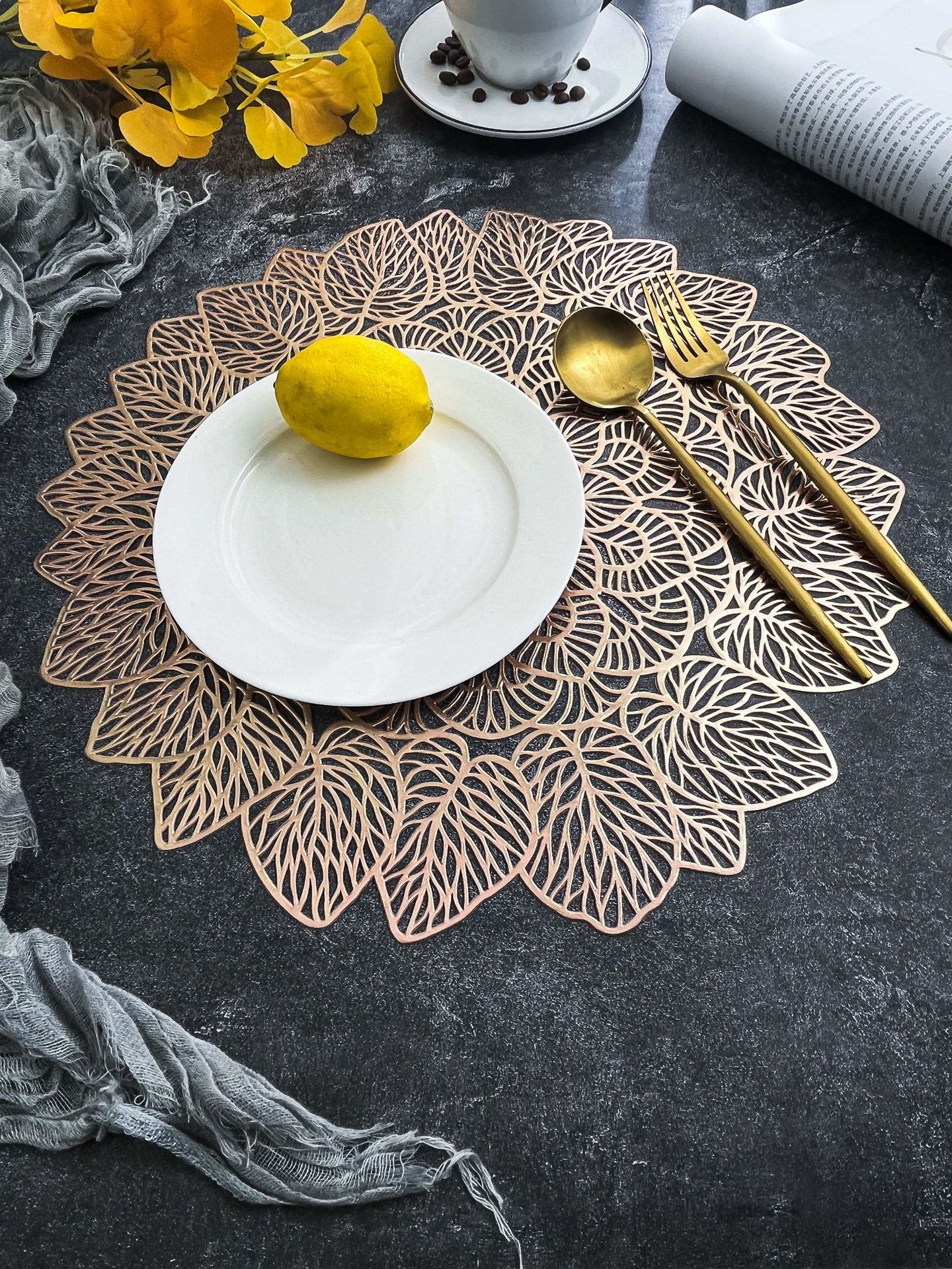 Watermelon leaf round placemats, household heat-resistant and heat-insulating MATS, hollowed-out pvc Western placemats, gold-embossed high-end table MATS, cross-border pic 11