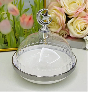 Light luxury home furnishings: multi-compartment fruit plates, dessert prints, covered bowls, European-style golden ceramic tea cups and plates, porcelain pic 8