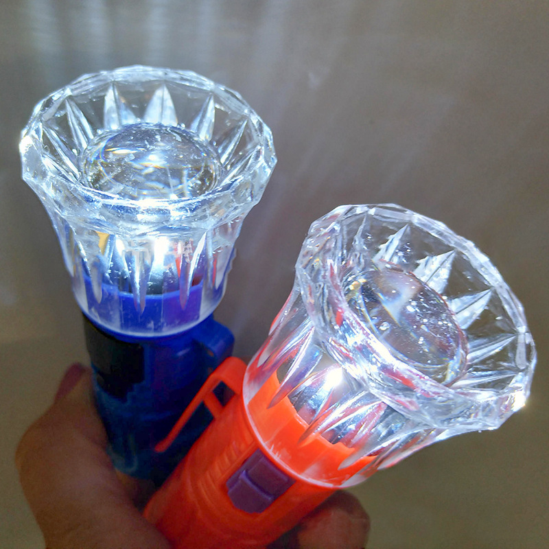 1 yuan, 2 yuan, large hand lamp, plastic flashlight, electronic flashlight, portable night light pic 1