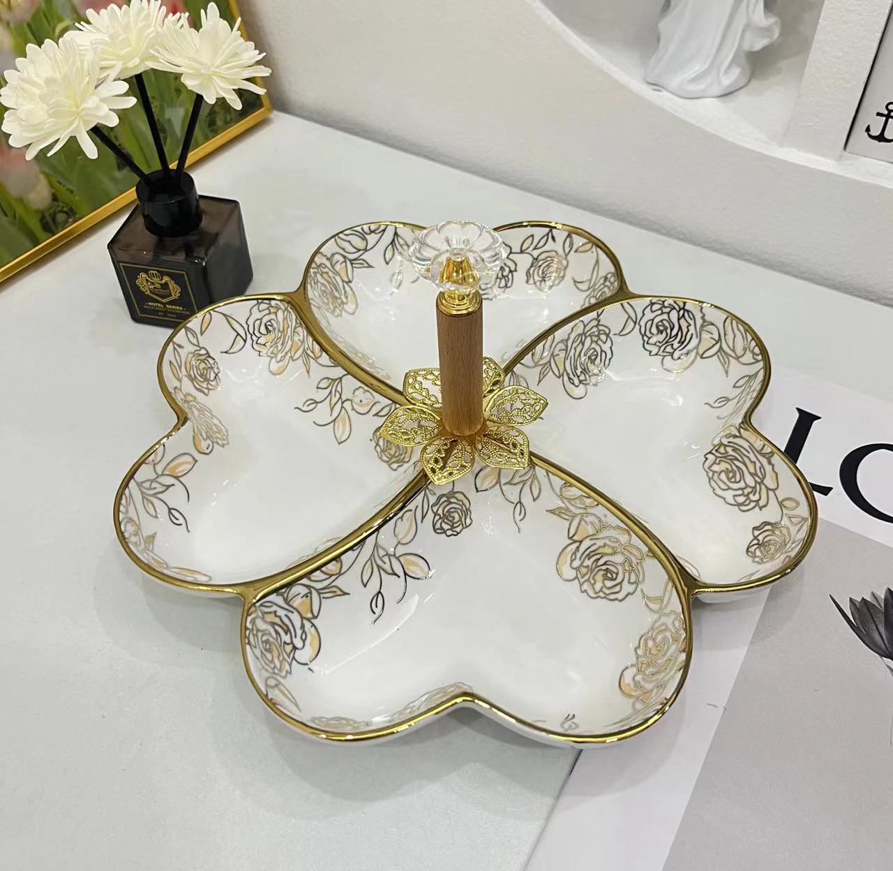 Creative ceramic multi-compartment fruit plate, pastry plate, flower tea, dried fruit snack plate, crystal, 4-compartment tableware, fruit plate, 13-piece golden castle vase pic 4