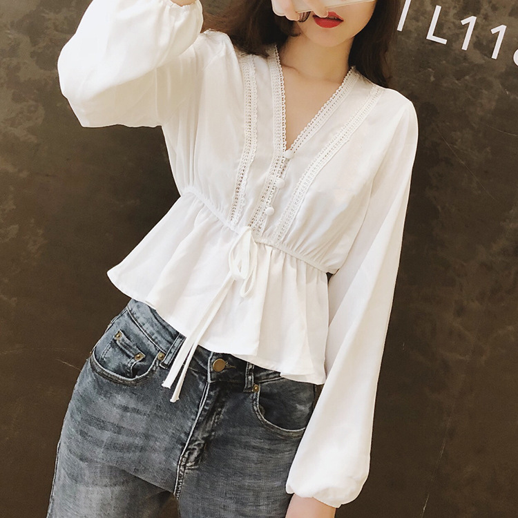The new summer and autumn collection of the super popular Instagram fairy white lantern sleeve retro court shirt and V-neck chiffon top for women pic 2