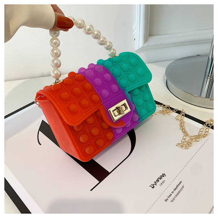 A new silicone bag for women in spring 2022, a trendy and avant-garde rat-killing pearl chain small square bag pic 52