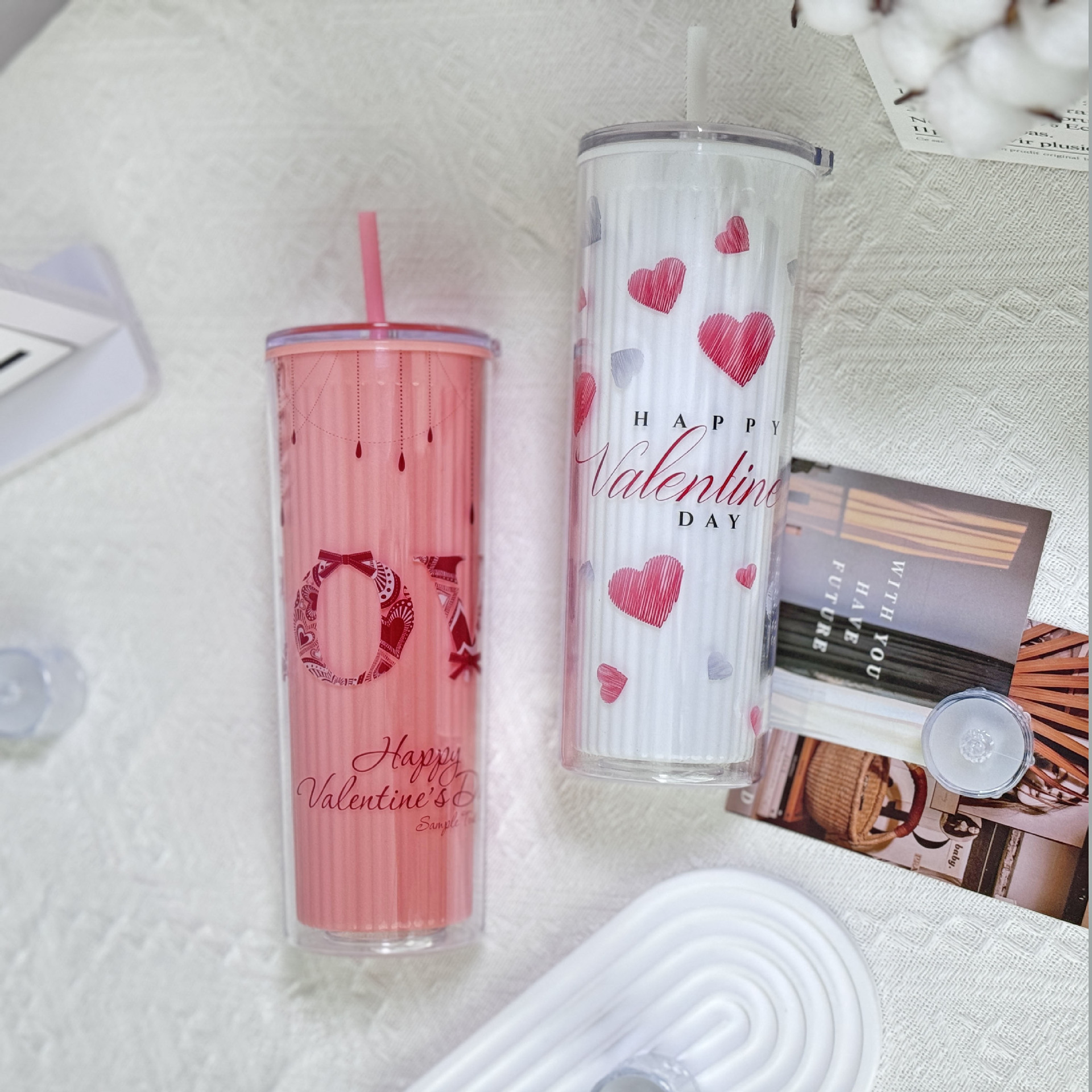 Wholesale of new summer internet-famous couple cups, plastic straw cups, and large-capacity plastic water cups for export with vertical patterns and straight bodies pic 2