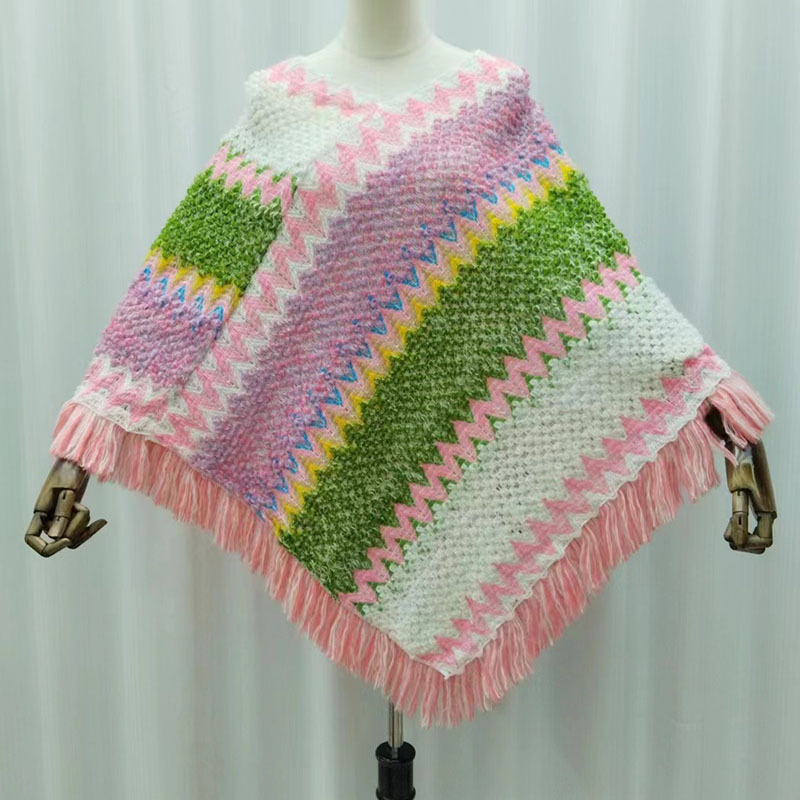 民族风披肩新款外搭女新疆西藏云南旅游穿搭针织流苏披风斗篷外套详情7