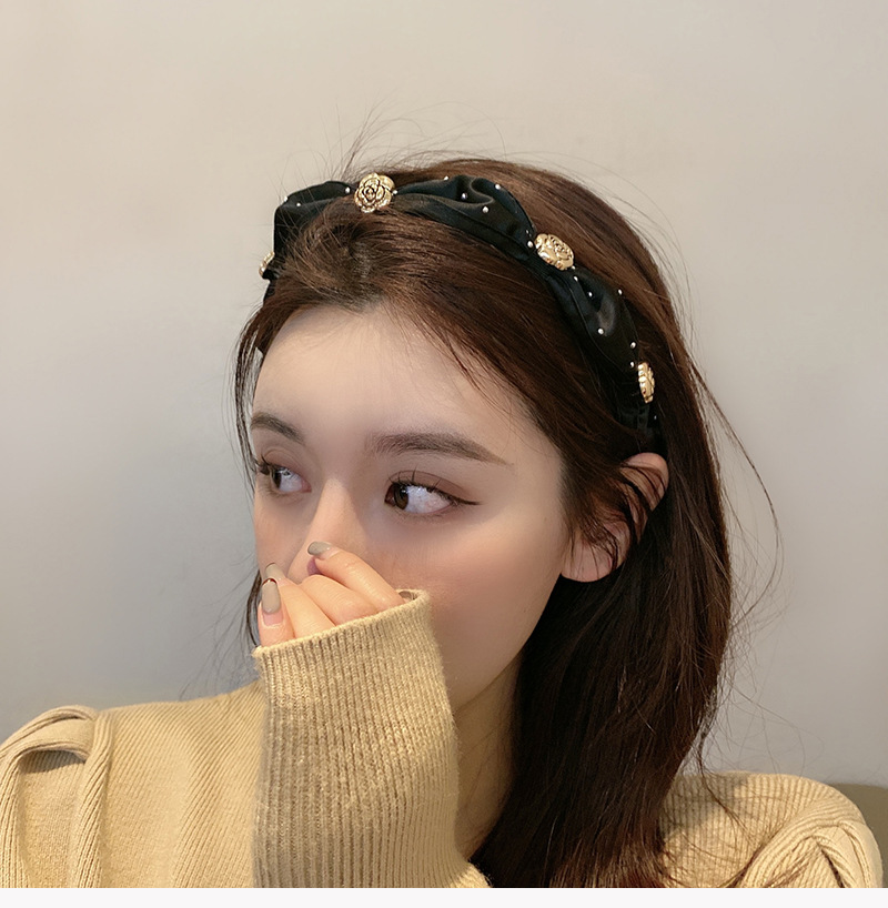 New retro three-dimensional camellia forest-style hair band for women, French Hepburn style, super fairy-like water diamond headband, little Chanel style hair clip pic 1