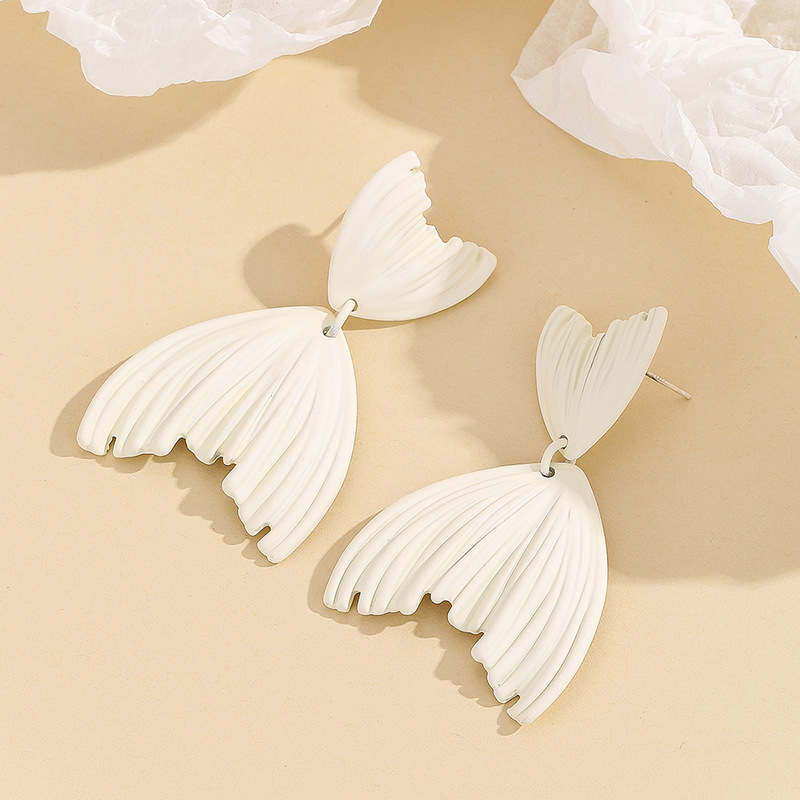 铜喷漆美人鱼尾高级感耳环女法式优雅气质轻奢耳饰品百搭耳钉批发详情2