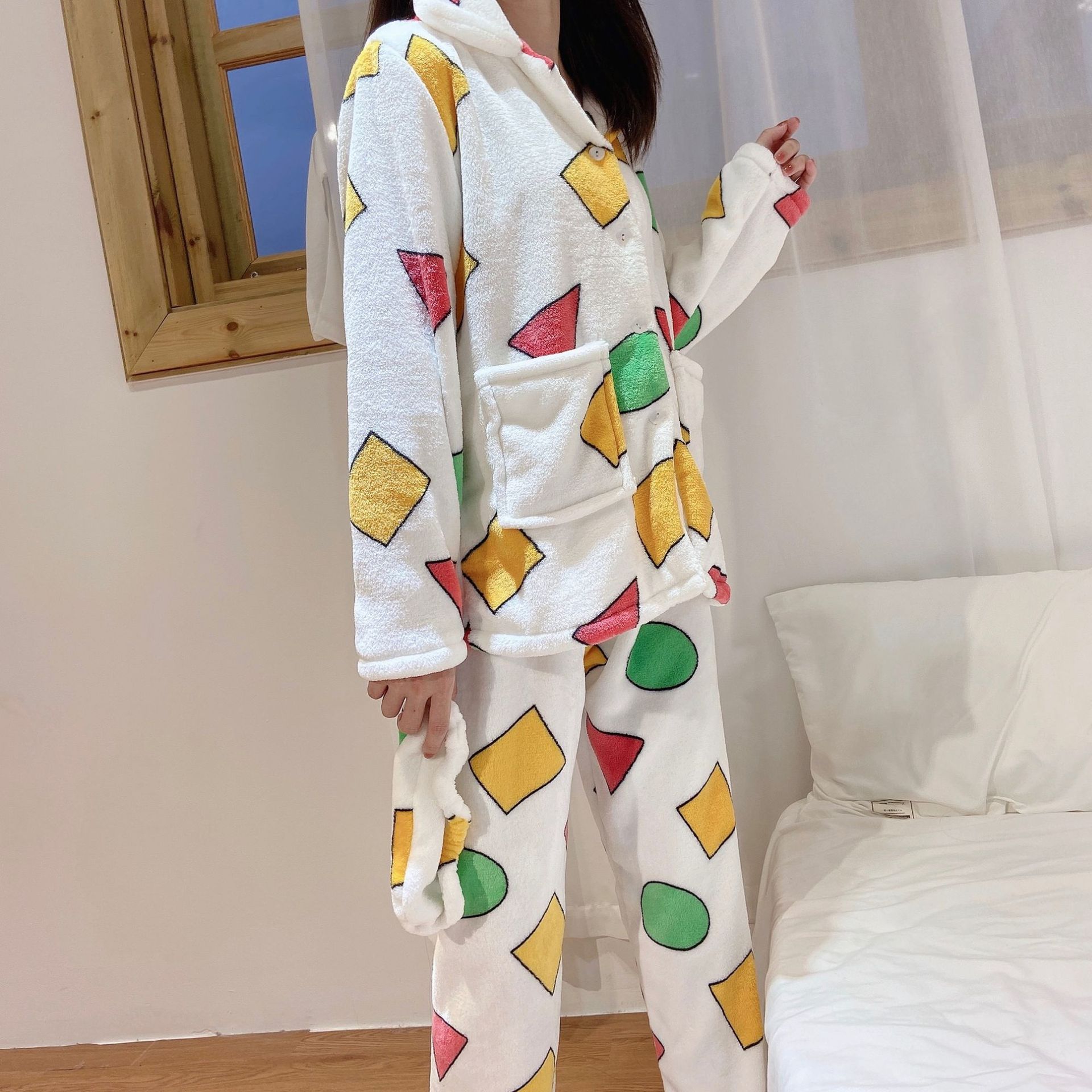 冬季法兰绒女士睡衣翻领开衫长袖长裤少女卡通可爱保暖家居服套装详情30