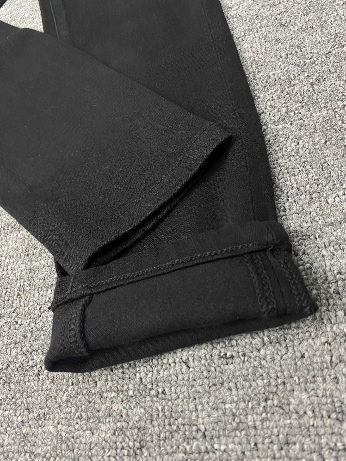 The new Mother high-waisted 9-inch high-elasticity skinny jeans, which are the same style as those worn by European and American bloggers, can lift the buttocks and make you look slimmer. Korean style jeans for women pic 45