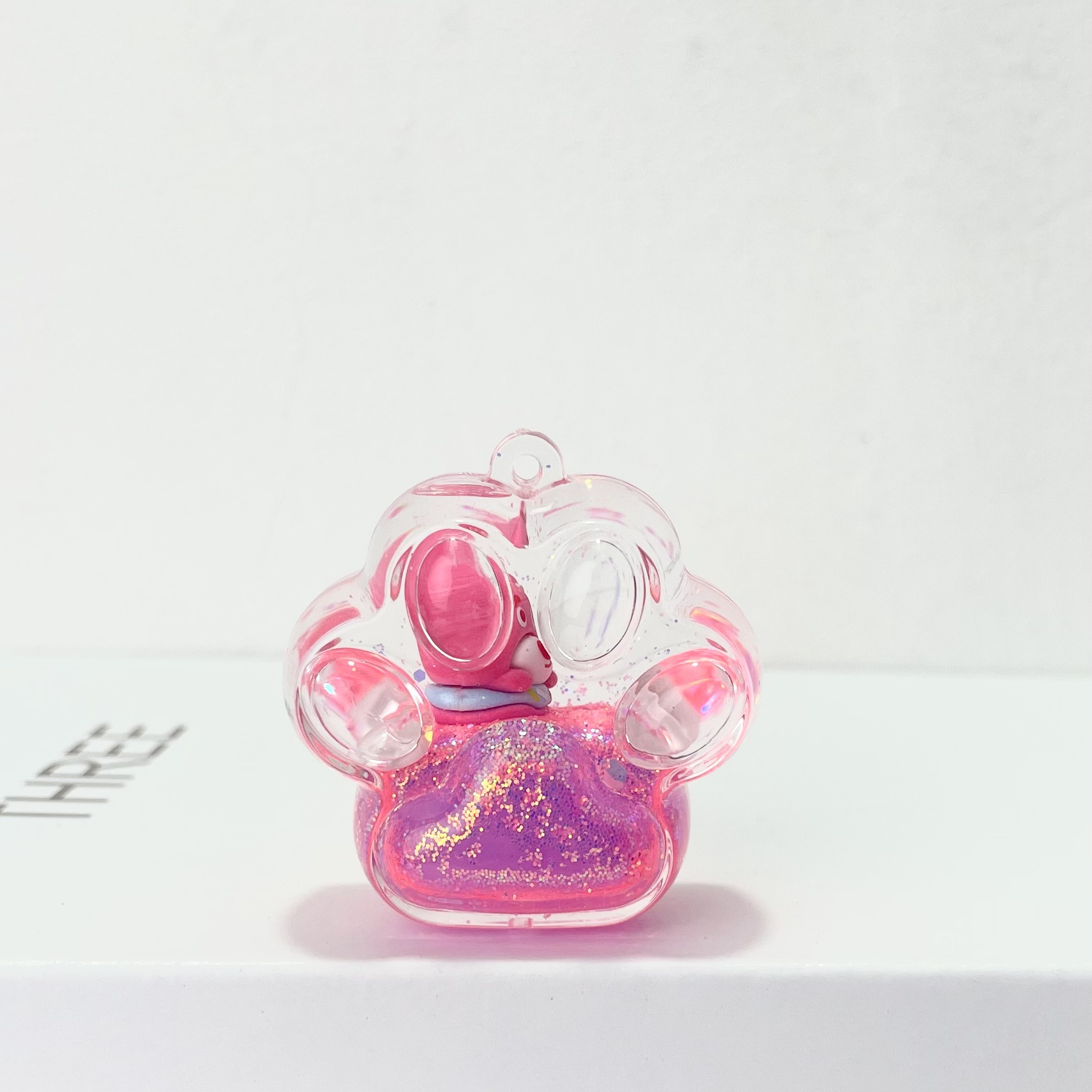 Luminous strawberry bear oil flowing sand bottle liquid pendant, hanging piece, acrylic keychain, key chain accessories wholesale pic 6