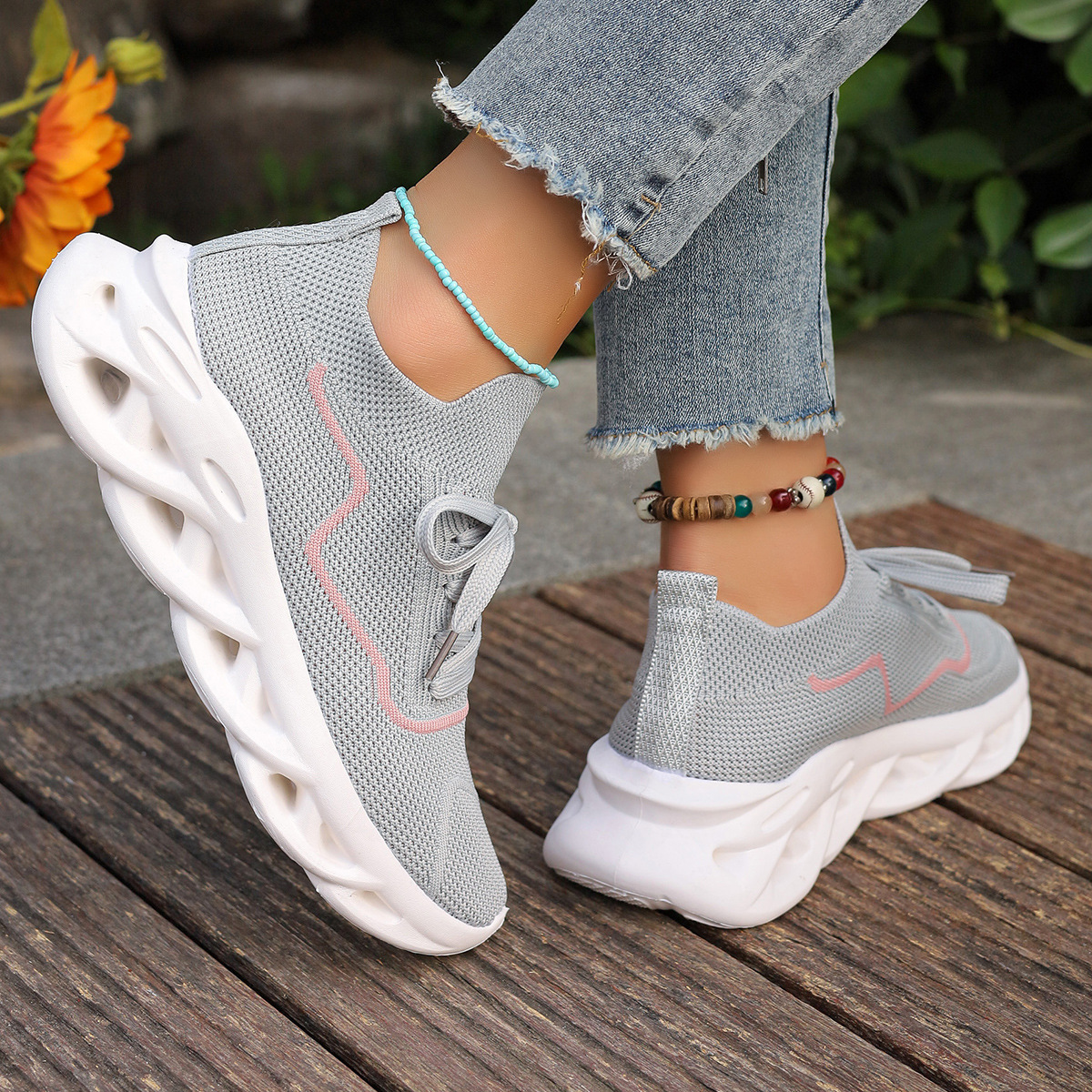 跨境外贸秋季女士帆布鞋轻便耐磨休闲一脚蹬老北京布鞋详情3