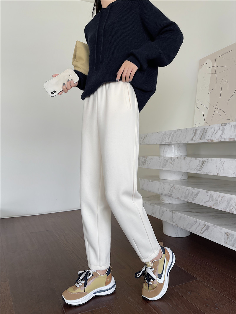 Beige fleece and thickened casual sweatpants for women, loose and slimming cotton pants, soft and warm radish pants pic 10