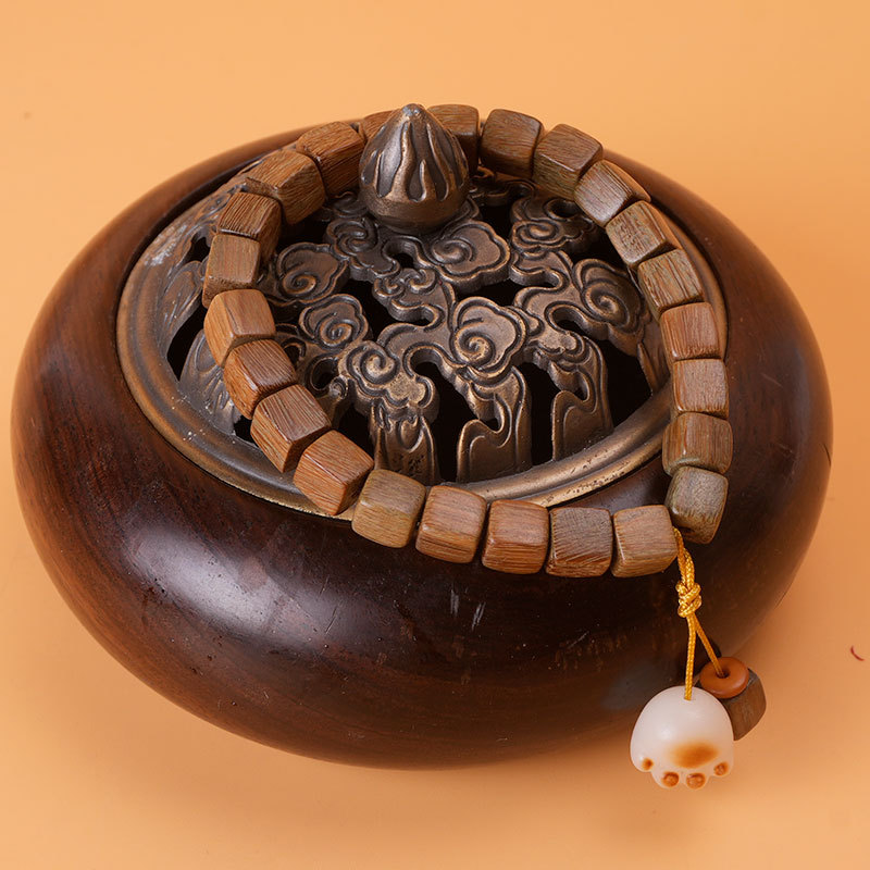 New cat paw lion dance green sandalwood square hanging charcoal burnt cat claw bracelet for women diy accessories simple cube sugar cultural play bracelet for men pic 12