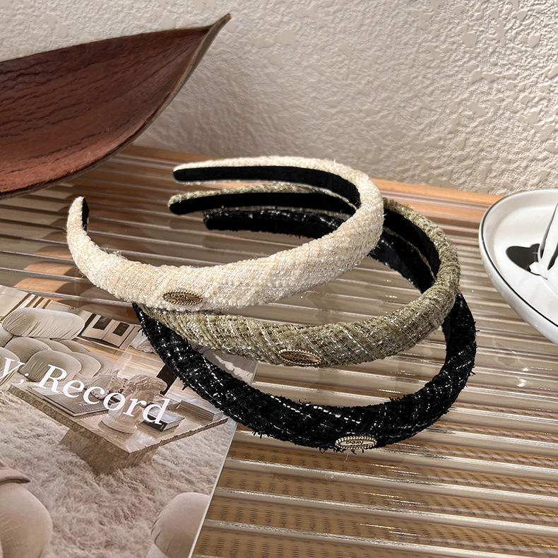 French retro tweed facial hair clip and headband, a new trendy hair accessory for women in 2023, with a strong sense of design pic 7