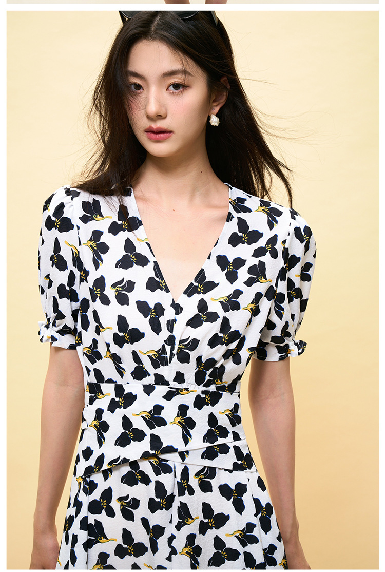 【 Shengdu 】 Summer New French-style printed V-neck, waist-cinching and slimming, puffed sleeves, large skirt hem floral print dress pic 27