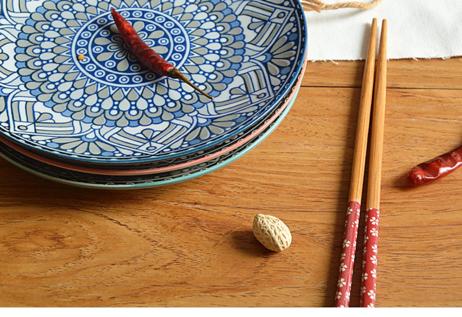 批发7寸釉下彩陶瓷盘深盘菜盘饭盘寿司盘骨碟圆盘印花日式牛排盘详情8