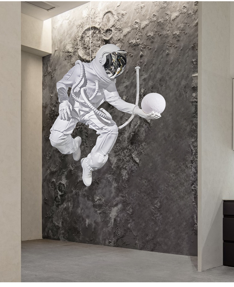 Astronaut astronaut large bar sculpture fiberglass decorative items hotel creative sales office floor-standing welcome decoration pic 7