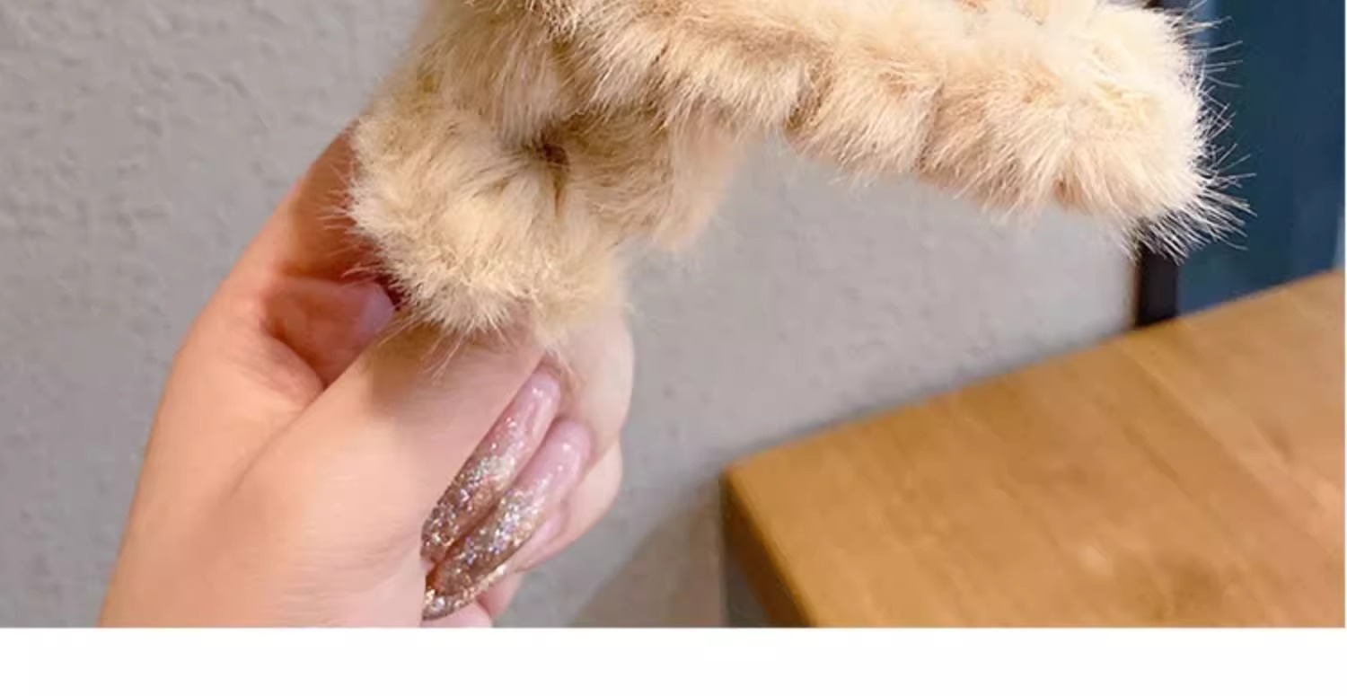 毛绒抓夹气质鲨鱼夹女高级感后脑勺毛毛发夹盘发发夹秋冬百搭头饰详情3