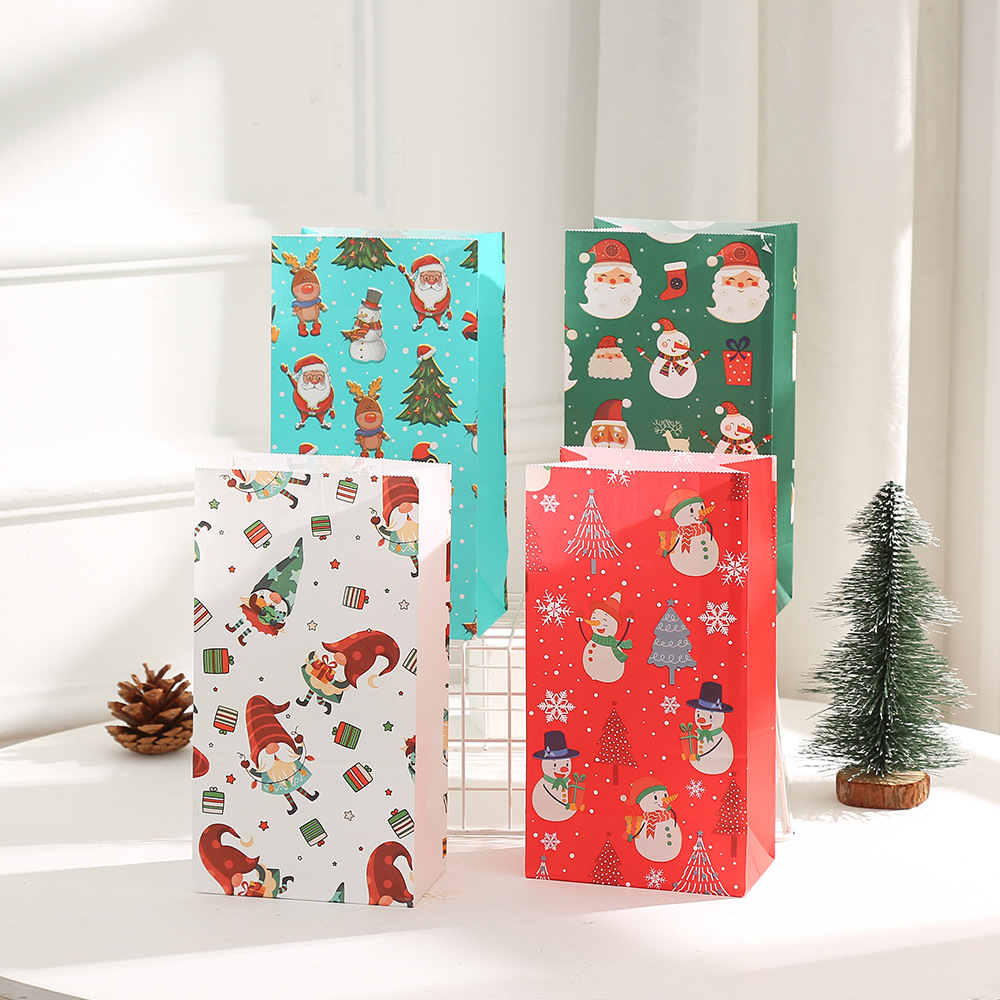 Wholesale of Christmas cartoon kraft paper handbags in stock, universal gifts for birthday and festival parties, and candy packaging bags pic 3