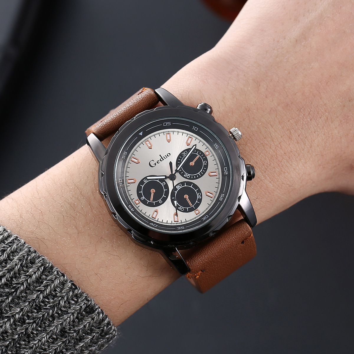 一件代发爆款跨境大表盘高级感时尚男士手表潮流学生简约腕表批发详情1