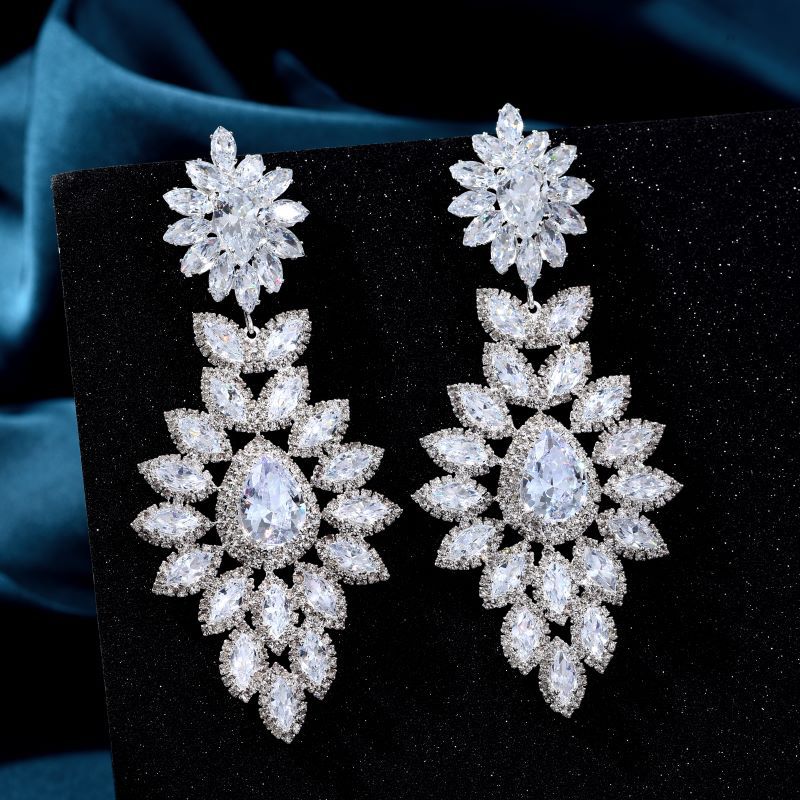 新款轻奢大气高级锆石耳饰宴会礼服搭配气质耳坠详情7