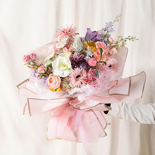 新款 简约大牌双C 包装纸 防水花艺包花纸 花店花束包装纸资材详情3