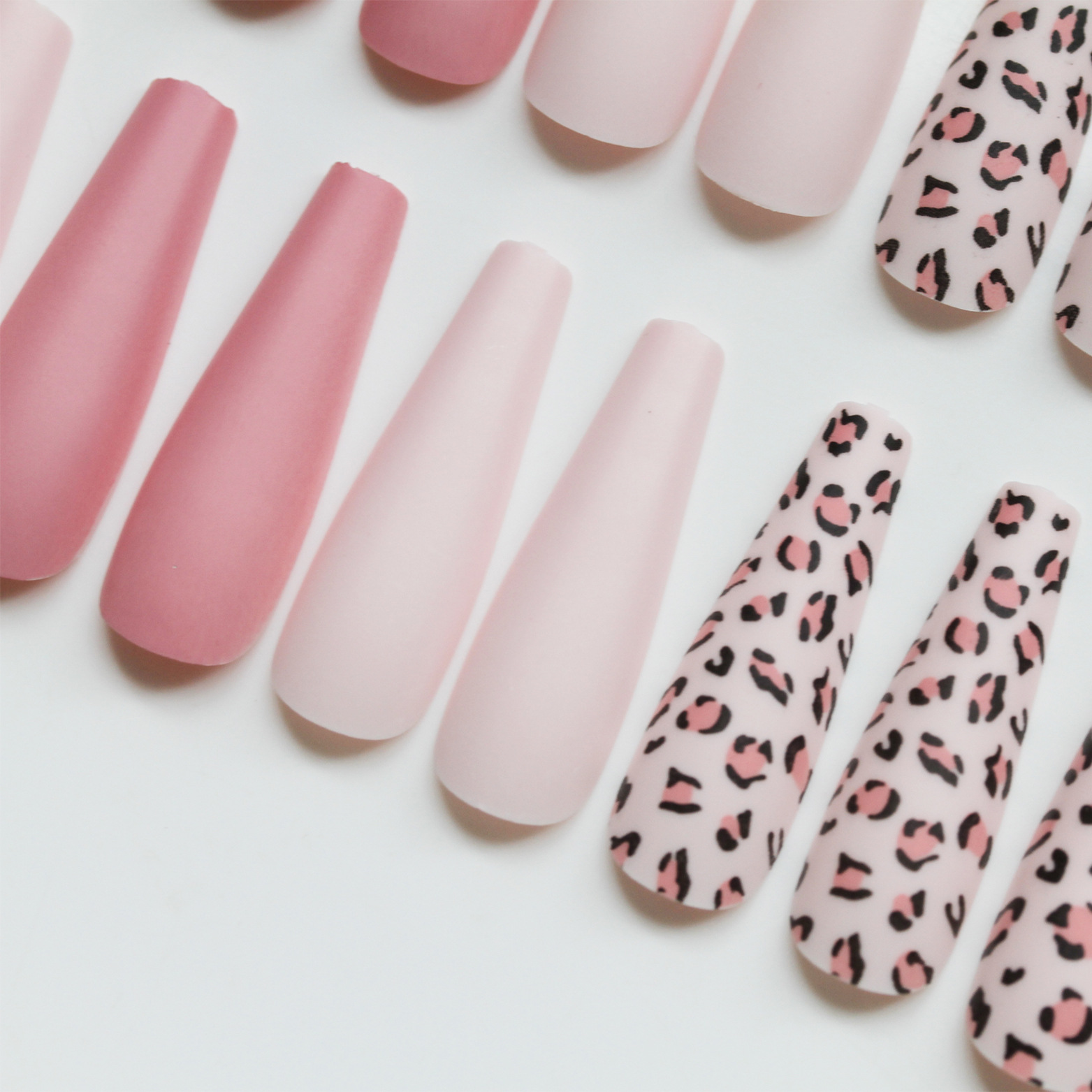 30 pieces of artificial nails, finished nail pieces, extended ballet nails, almond nail patches, wearable nails, cross-border European and American stock pic 24