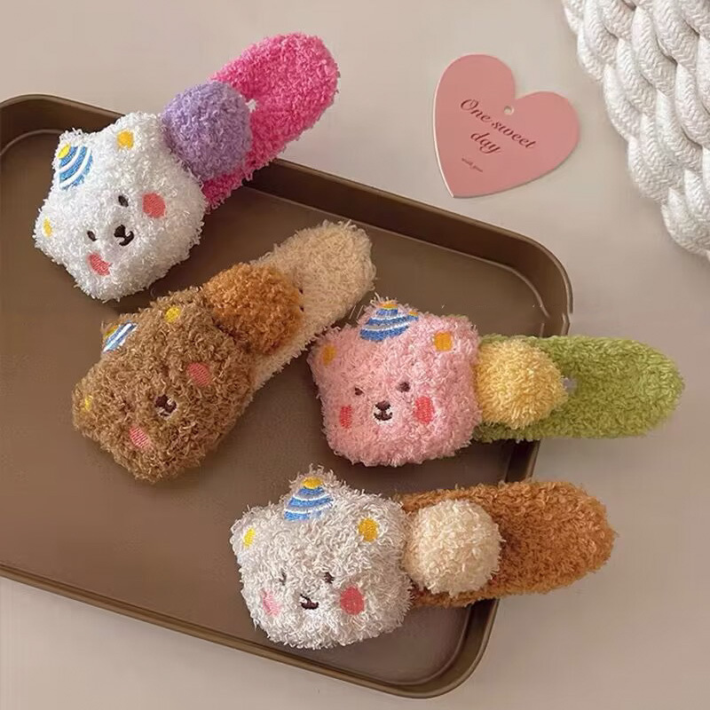 韩国秋冬毛绒布丁熊可爱鸭嘴夹大号发夹新款后脑勺盘发发卡头饰女详情5