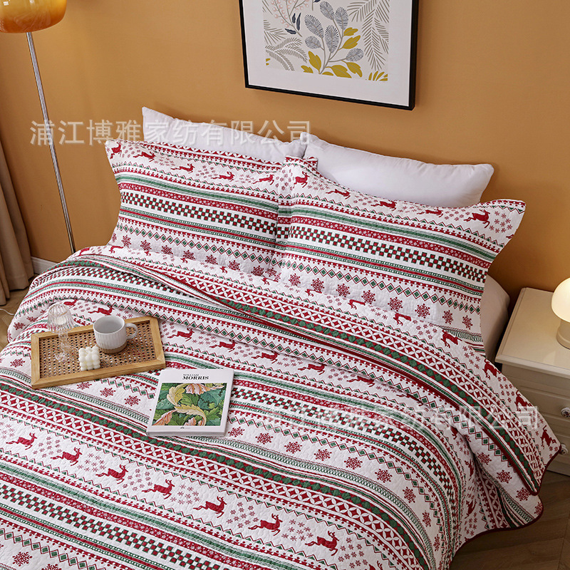New Christmas snowflake reindeer quilted quilt, pure cotton bed cover three-piece set, breathable air-conditioned quilt, washable quilt wholesale pic 10
