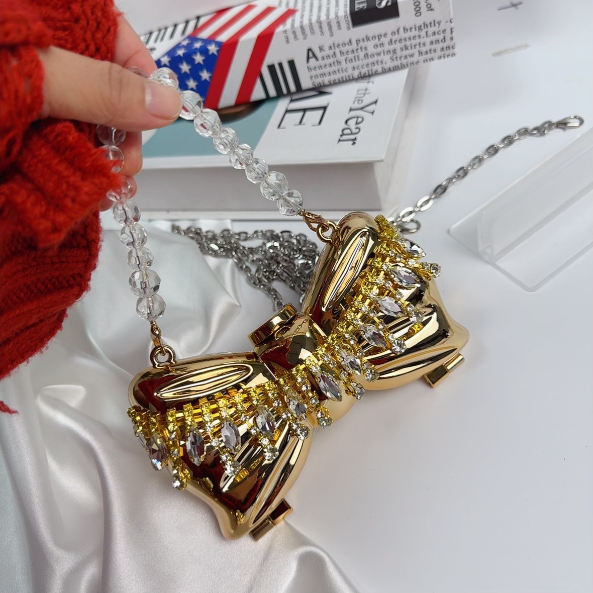 Verano 2025 nuevo mini accesorio pequeño maquillaje fresco bolsa espejo cadena crossbody bolsa mujer con diamantes lazo pic 9