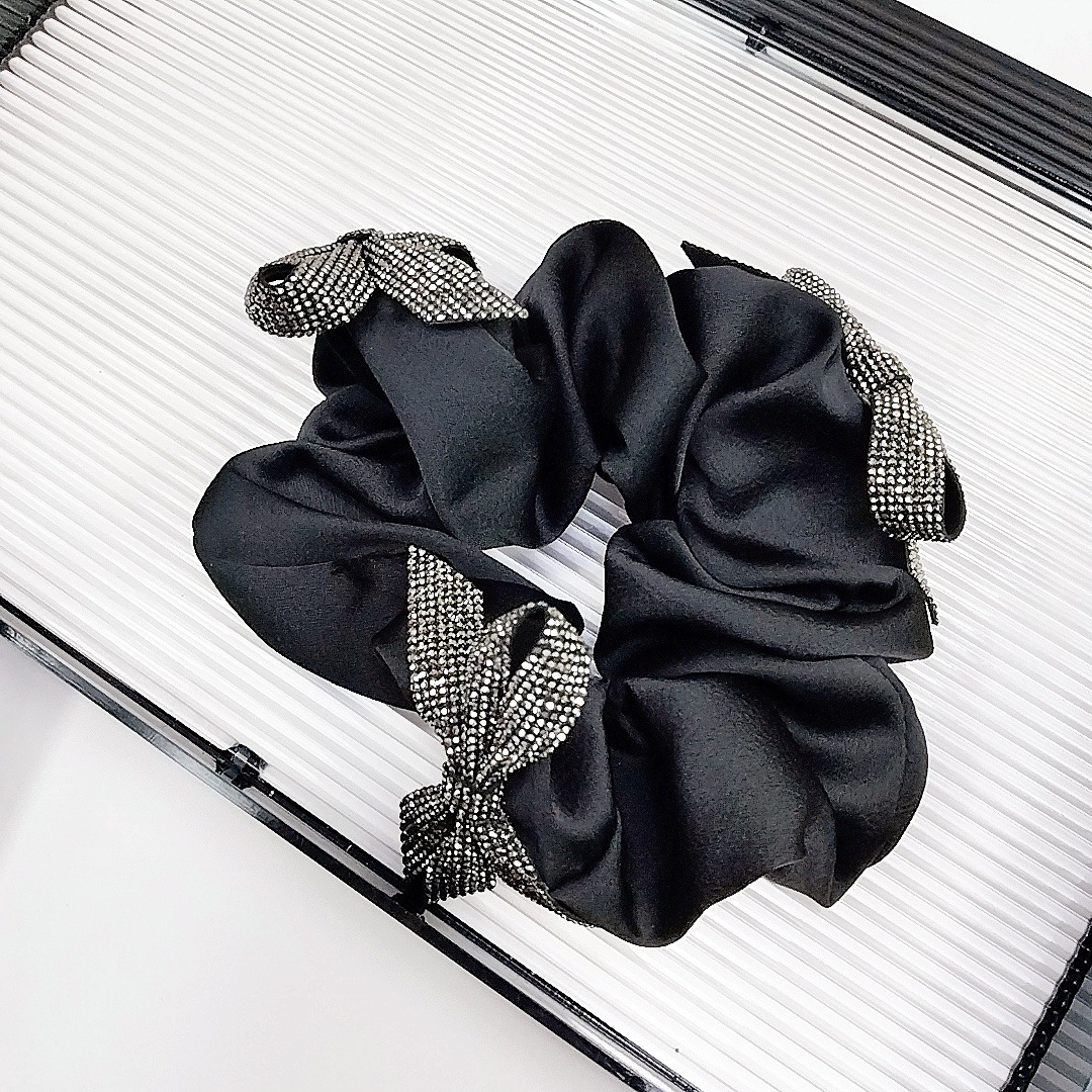 The national trend series of fashionable rhinestone hair bands, large intestine bands, headbands, high-end, simple and sophisticated black hair bands and hair accessories pic 5