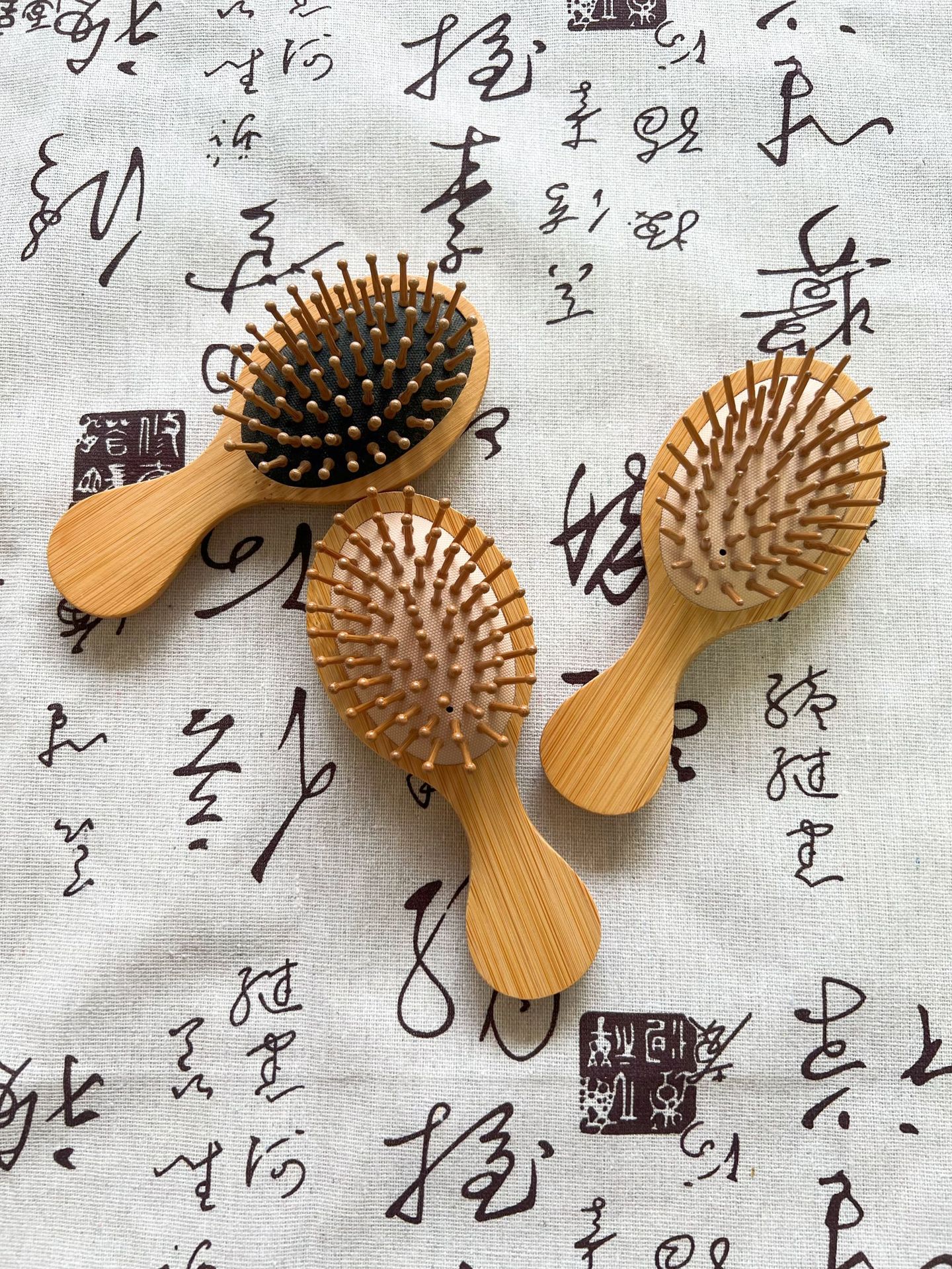 楠竹~ins迷你小梳子女随身便携气垫梳可爱气囊梳家用防静电按摩梳详情26