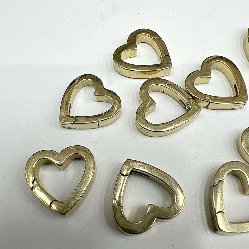 Heart-shaped pig nose buckle, Japanese character connection buckle, keychain, hairball pendant, rope buckle, diy jewelry accessories, factory wholesale pic 3