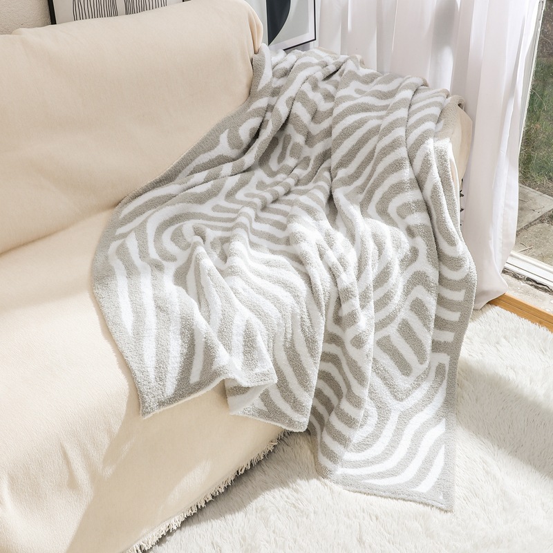 国潮清新半边绒毛毯沙发毯加厚冬季毯子沙发盖毯午睡披肩毯小被子详情5