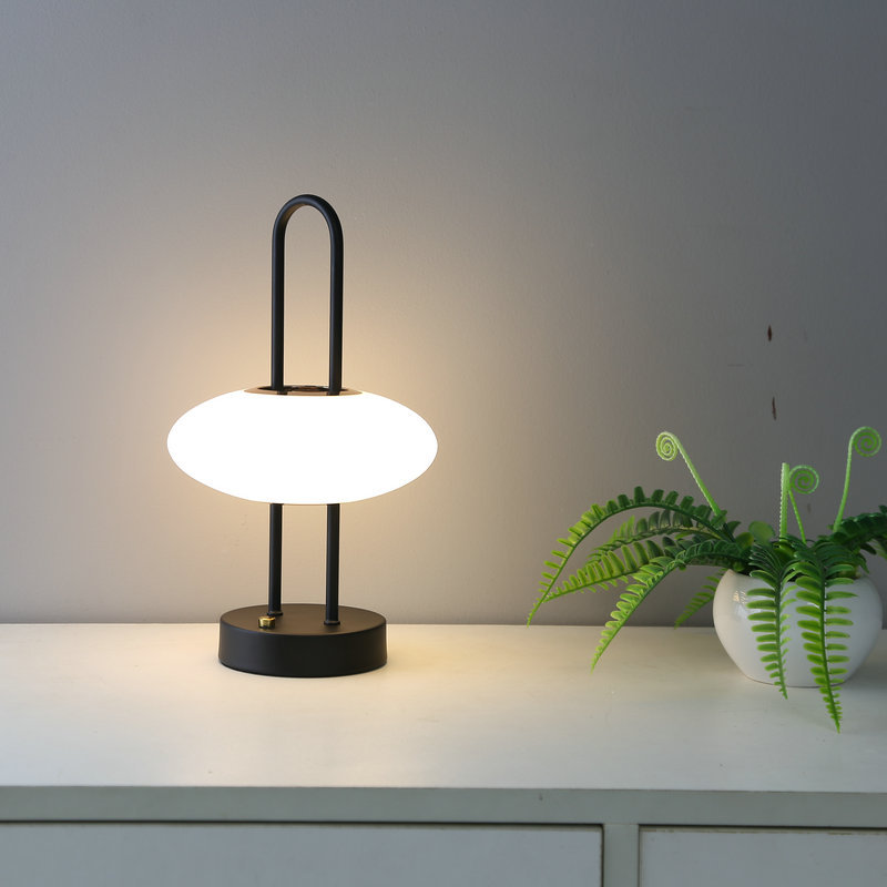 20332 Nordic minimalist modern creative living room, bedroom, bedside, study, studio, model room, metal homestay decorative table lamp pic 123