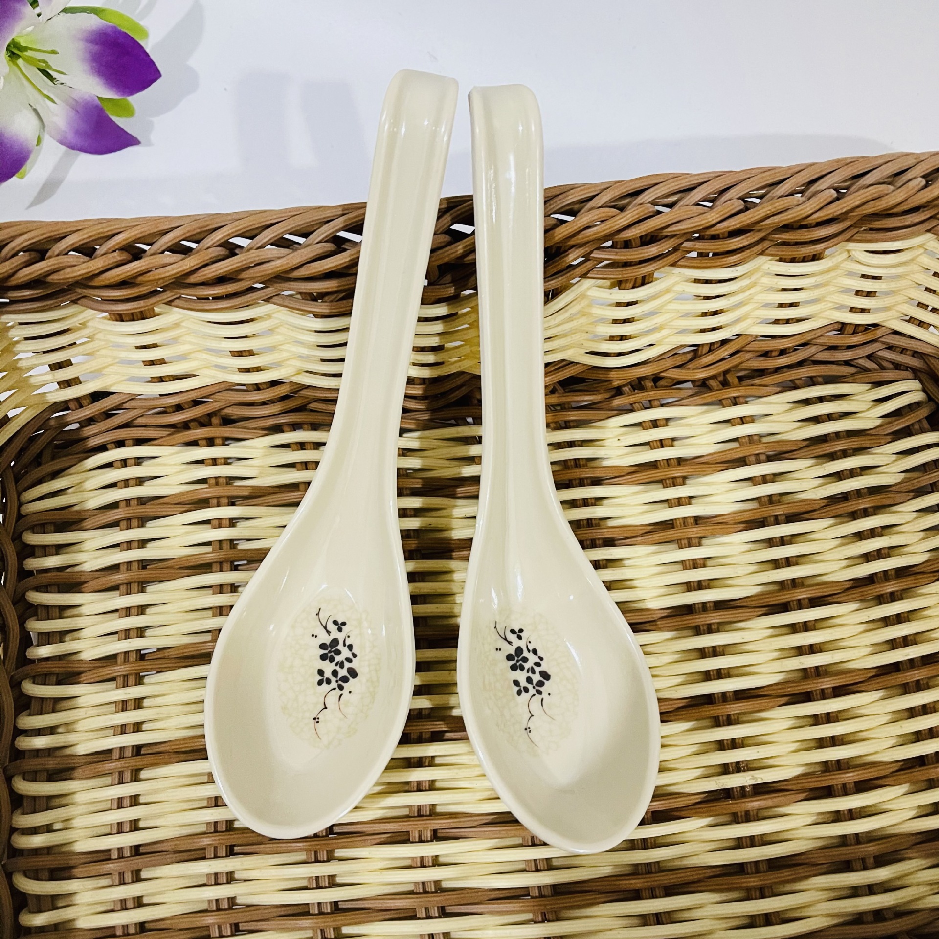 125 lotus flower spoon, Melamine spoon, long-handled spoon with hook, flat-bottomed spoon, spicy hot pot spoon, soup spoon, spoon, one yuan supply pic 3
