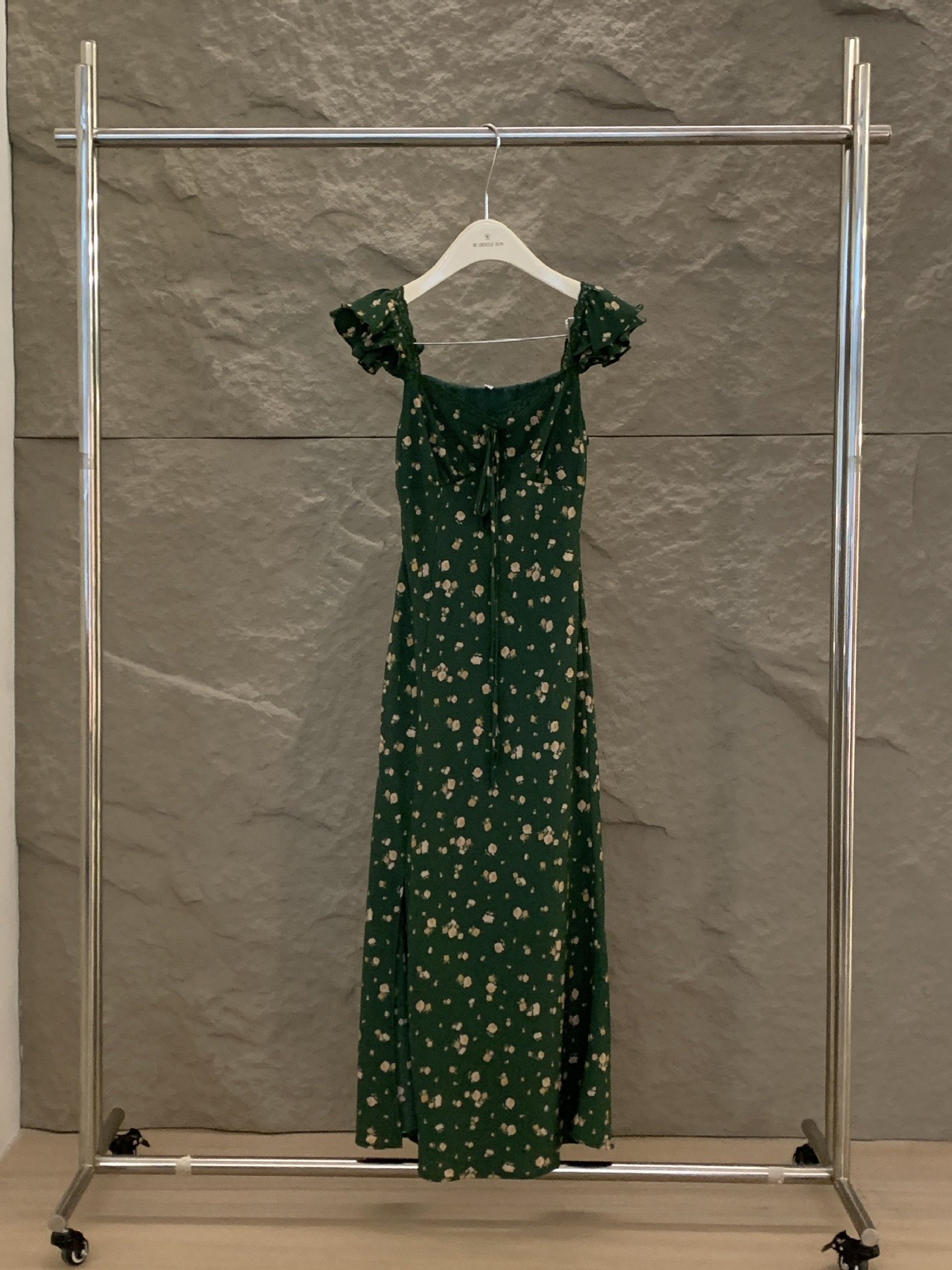 秀熙熙十三行2024夏季新款气质印花复古高腰短袖连衣裙女BS88041详情22