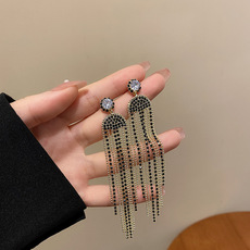 冷淡风银色爱心耳扣女简约小众设计感新款耳环韩版潮流个性耳饰品详情2