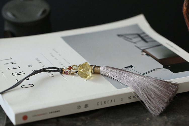 Natural crystal tassels, car hangers, bag hangers, key hangers, yellow crystal lotus pod waist accessories, Hanfu, walking prohibition, cheongsam, lapel pic 6