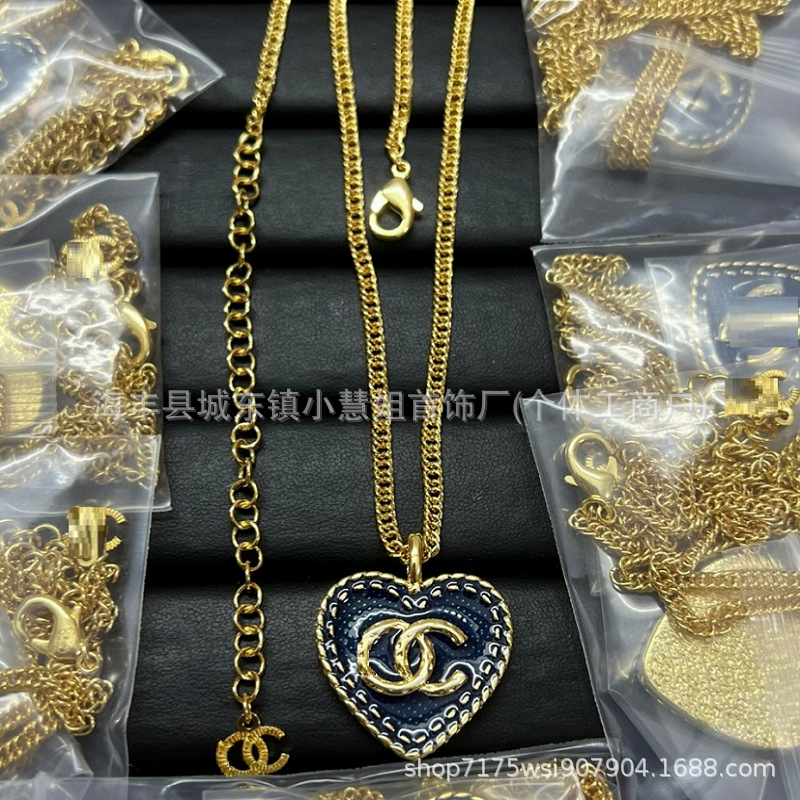 小香项链女新款香奶奶高版本跨锁骨链境复古双C珍珠毛衣链厂家直详情21