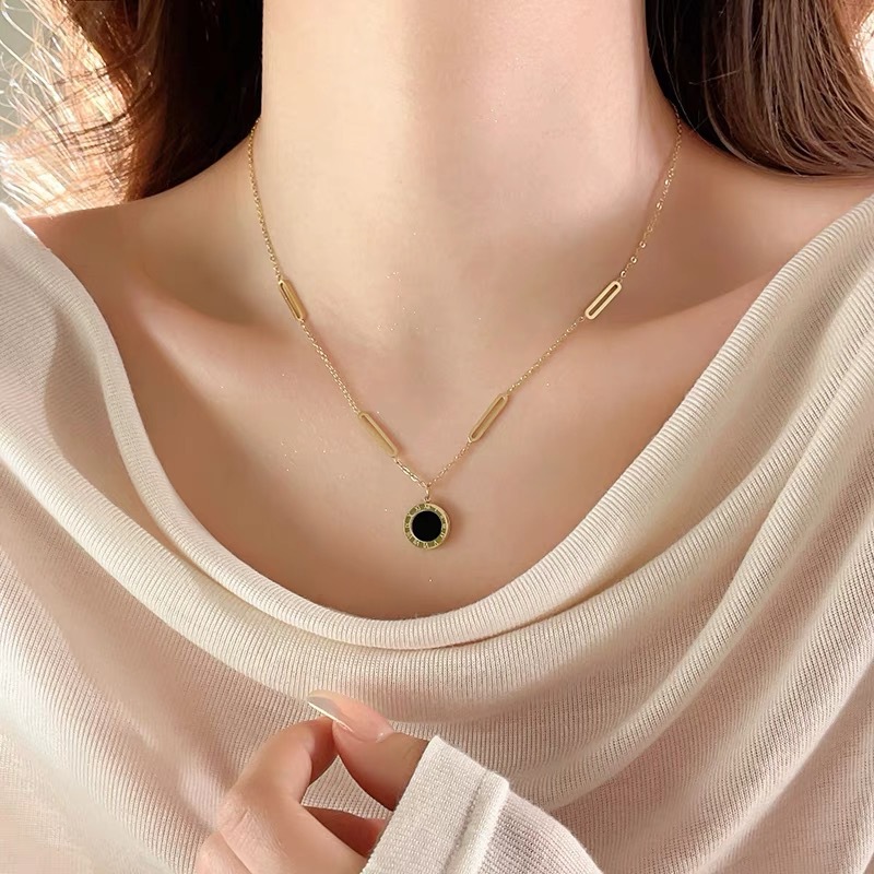 Gold brick titanium steel necklace for women, light luxury, high-end design sense, niche golden collarbone chain, 2025 new trendy sweater chain pic 11