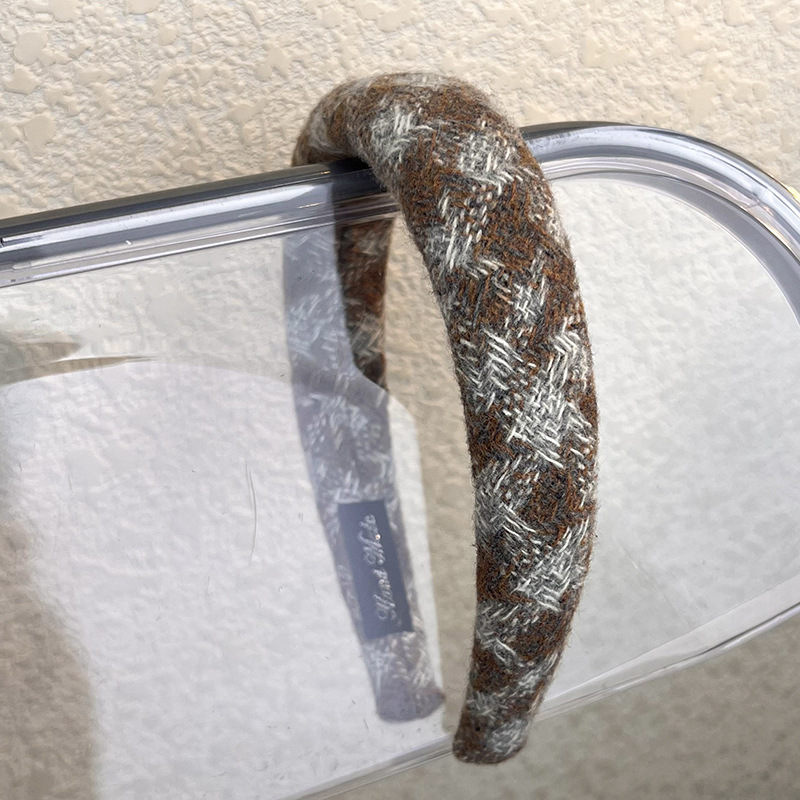 3 灰咖格纹毛线