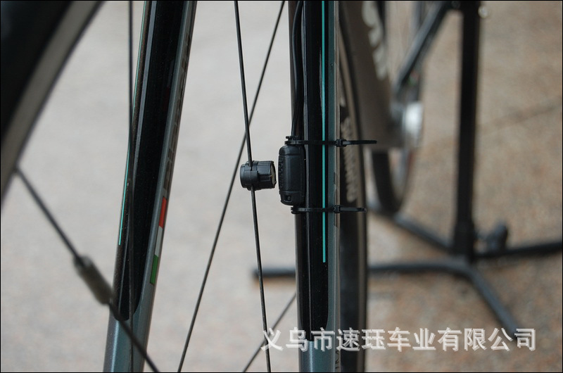 自行车 山地车骑行码表 四屏显示带夜光 温度防水 //YT813码表详情5