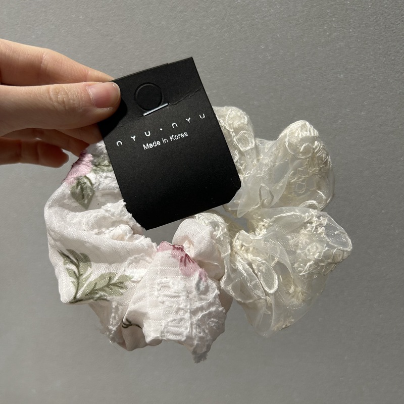 A new French spring and summer collection featuring simple and fresh lace floral prints, detachable bow ribbons, large intestine hair bands, and versatile hair ties for women pic 7