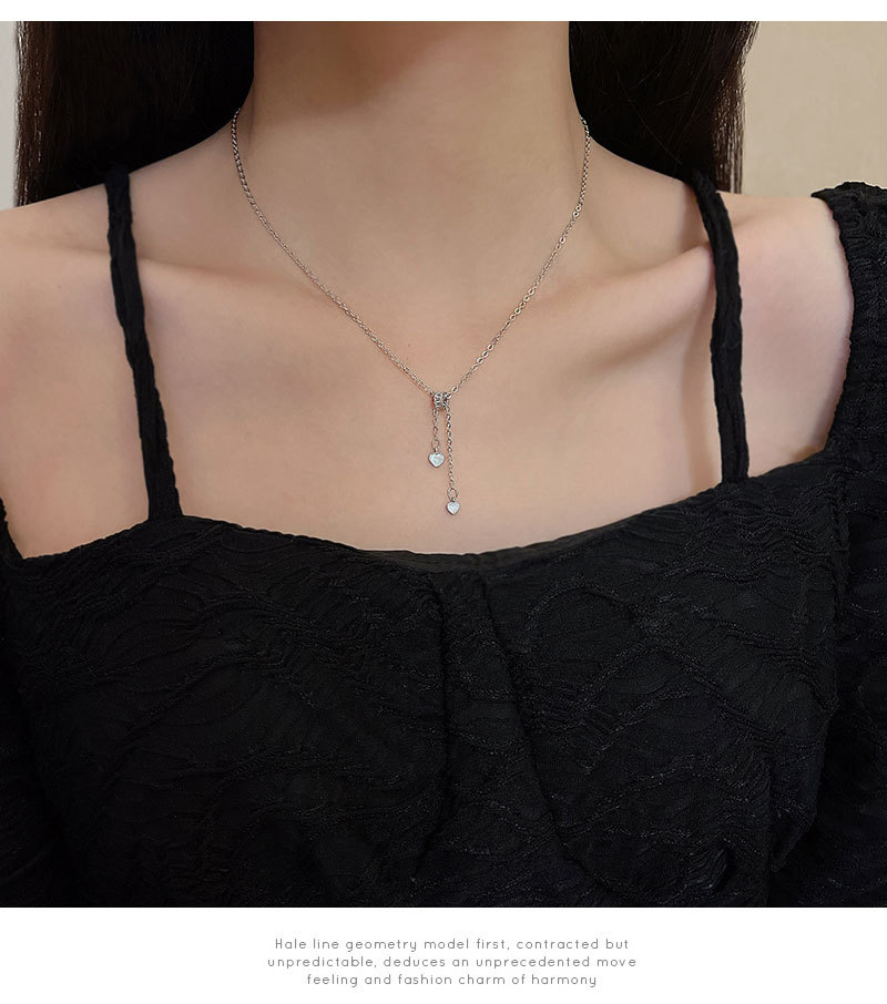 European and American light luxury heart-shaped mother-of-pearl titanium steel necklace, versatile for women, niche design sense collarbone chain, best-selling personalized accessory pic 10