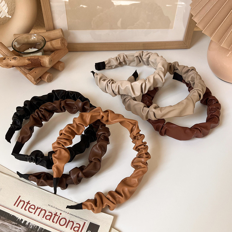 Retro leather pleated headband ~ Height-increasing PU leather Korean autumn and winter new headband, fashionable and simple, for women to slim their hair pic 6